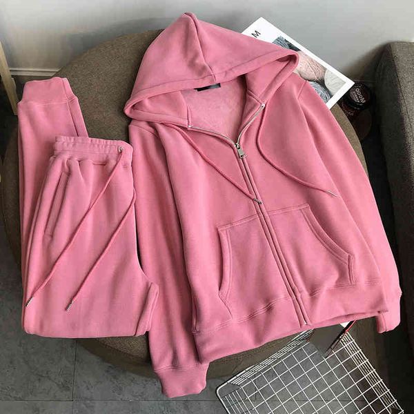 2021 autumn and winter new thickened plush age reducing sweater women's fashion suit warm korean style sports leisure two-piece set, Gray
2021 autumn and winter new thickened plush age reducing sweater women's fashion suit warm korean style sports leisure two-piece set, Gray