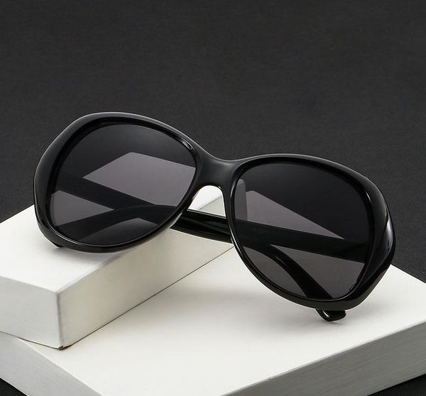 outdoor eyewear sunglasses for woman eyeglasses vintage sun glasses spectacles oculos feminino gradient lunette round frame
outdoor eyewear sunglasses for woman eyeglasses vintage sun glasses spectacles oculos feminino gradient lunette round frame