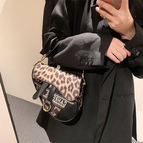 factory store shop premium leopard saddle bag female 2022 new printed letter handbag net red ins single shoulder messenger bag vb8h
factory store shop premium leopard saddle bag female 2022 new printed letter handbag net red ins single shoulder messenger bag vb8h
