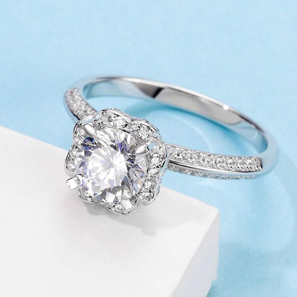 cluster rings mlkenly moissanite ring 1ct d color flower fine jewelry for women wedding party anniversary gift real 925 sterling silver, Golden;silver
cluster rings mlkenly moissanite ring 1ct d color flower fine jewelry for women wedding party anniversary gift real 925 sterling silver, Golden;silver