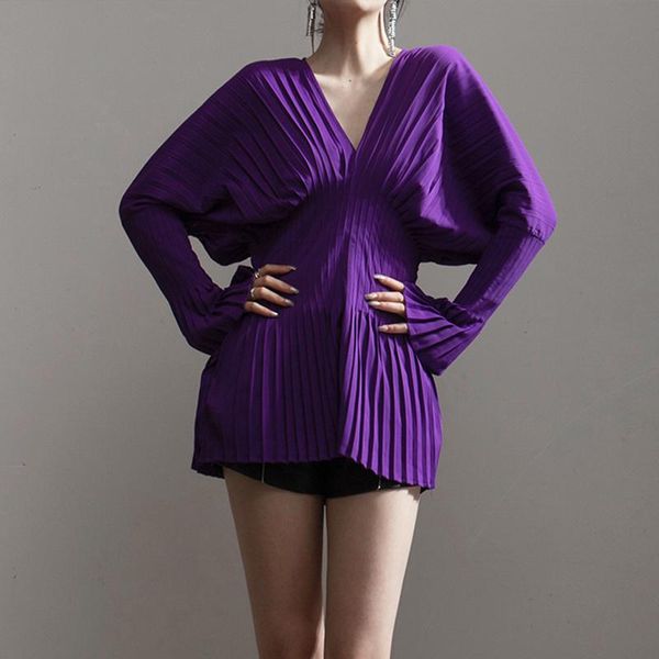 women's blouses & shirts summer streetwear women long flare sleeve v neck pleated ruched shirt blouse elegant female vintage white slim
women's blouses & shirts summer streetwear women long flare sleeve v neck pleated ruched shirt blouse elegant female vintage white slim