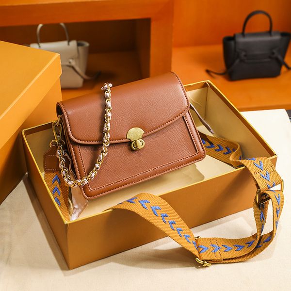 new handbags women's wide belt advanced feeling 2021 style messenger versatile single shoulder chain small square bag factory direct sa
new handbags women's wide belt advanced feeling 2021 style messenger versatile single shoulder chain small square bag factory direct sa