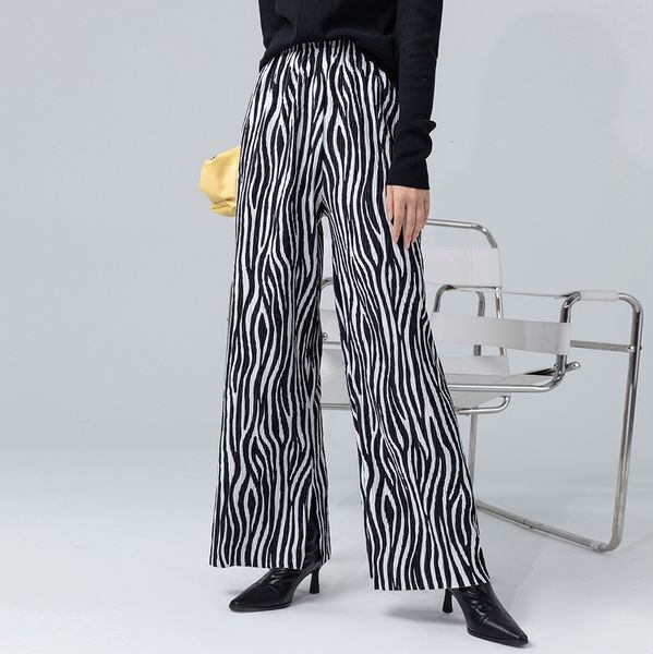 capri zebra women pattern striped pants wide-legged animal split female fashion streetwear, Black;white
capri zebra women pattern striped pants wide-legged animal split female fashion streetwear, Black;white
