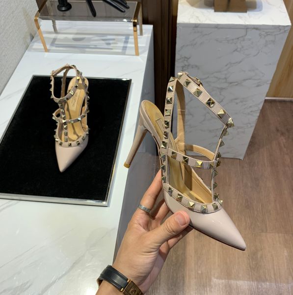 women's fashion rivet sandals women's summer middle heel new thin liuding strap high s outlets, Black
women's fashion rivet sandals women's summer middle heel new thin liuding strap high s outlets, Black