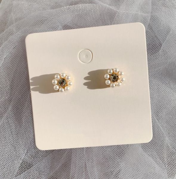 s925 silver needle japanese stud and korean girl's retro pearl earrings, Golden;silver
s925 silver needle japanese stud and korean girl's retro pearl earrings, Golden;silver