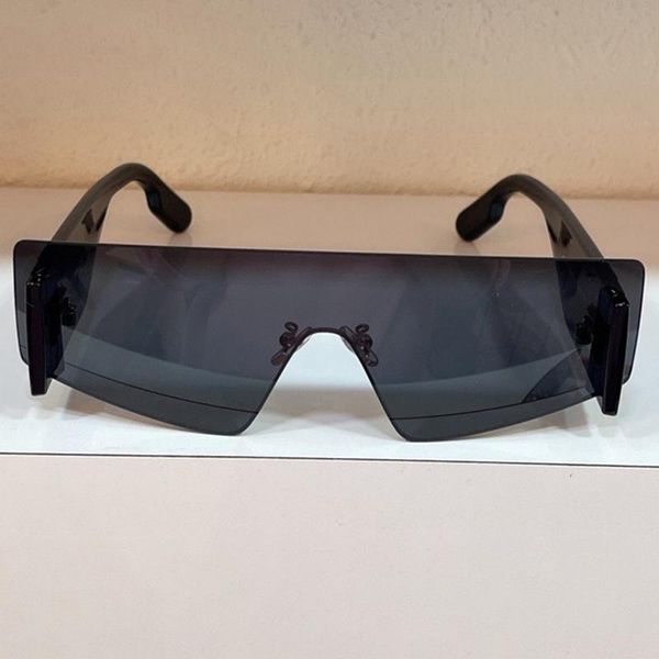 luxury goggle sunglasses women with vintage brand one piece sun glasses female male uv400, White;black
luxury goggle sunglasses women with vintage brand one piece sun glasses female male uv400, White;black
