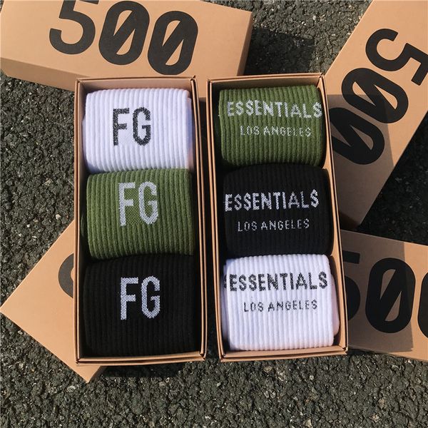 2021 new sos man letter sos fashion crew sports letter embroidery trend hip hop cotton sos 3 pairs/box, Black
2021 new sos man letter sos fashion crew sports letter embroidery trend hip hop cotton sos 3 pairs/box, Black