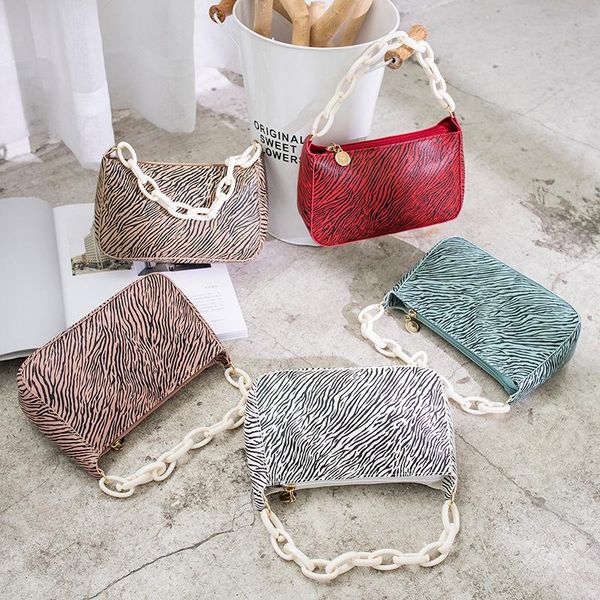 evening bags autumn and winter 2021 retro chain printing fashion hand-held underarm bag single shoulder women's trend
evening bags autumn and winter 2021 retro chain printing fashion hand-held underarm bag single shoulder women's trend