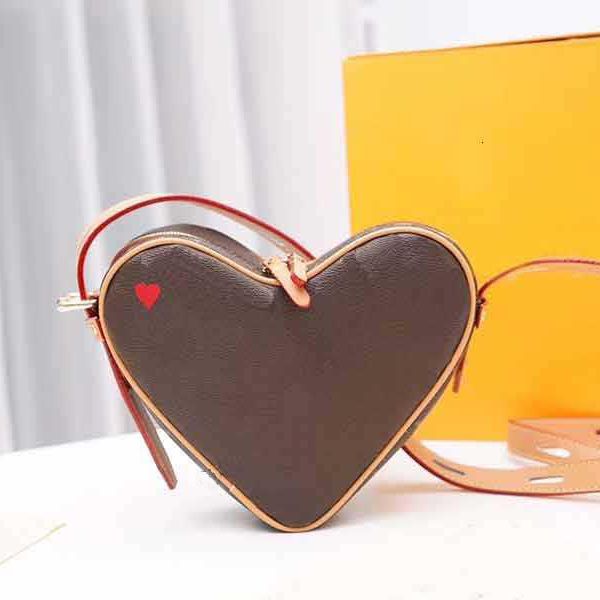 global limited edition heart designer luxury handbags womens leather shoulder bag small and fashionable lady's handbag 45419
global limited edition heart designer luxury handbags womens leather shoulder bag small and fashionable lady's handbag 45419