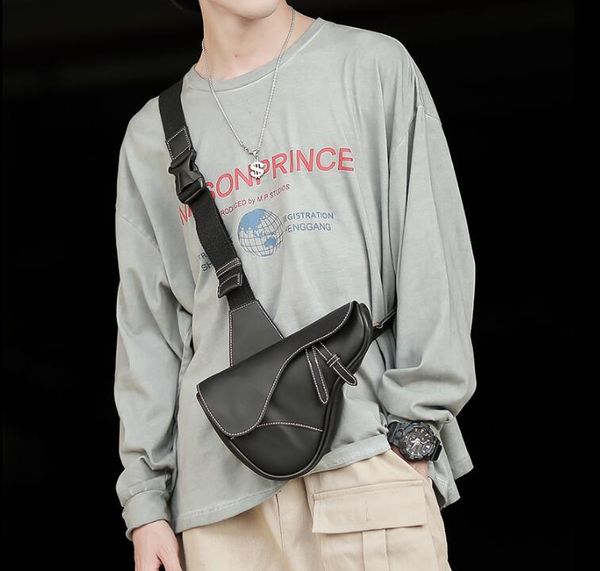 factory wholesale men handbag outdoor leisure leather sports bag retro crazy horse leathers shoulder bags street trend leatheres mens chest
factory wholesale men handbag outdoor leisure leather sports bag retro crazy horse leathers shoulder bags street trend leatheres mens chest