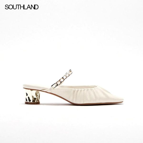 chain sandals thick heel folds muller shoes geometric baotou half slippers women, Black
chain sandals thick heel folds muller shoes geometric baotou half slippers women, Black