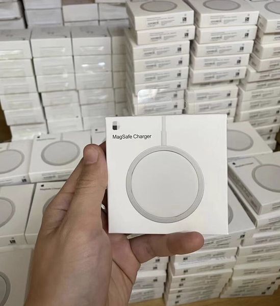 official wireless charger with magsafe 15w fast charging for iphone 12/pro/pro max/mini retail box 1pcs for iphone 13
official wireless charger with magsafe 15w fast charging for iphone 12/pro/pro max/mini retail box 1pcs for iphone 13