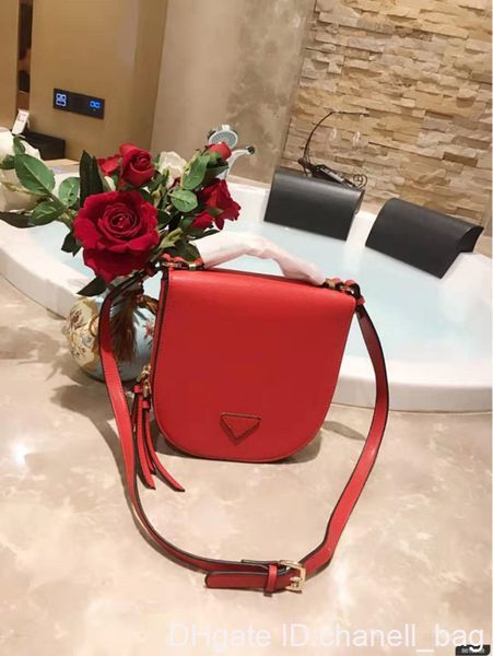 classic genuine leather handbag fashion joker one shoulder bucket bags woman backpack pack girls women fashion fem
classic genuine leather handbag fashion joker one shoulder bucket bags woman backpack pack girls women fashion fem