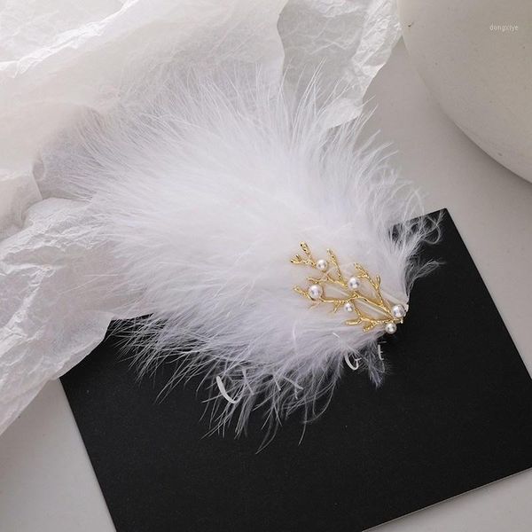 vintage fluffy feather barrettes for women girls gold color alloy simulated pearl cute clip hairpins hair accessories1
vintage fluffy feather barrettes for women girls gold color alloy simulated pearl cute clip hairpins hair accessories1