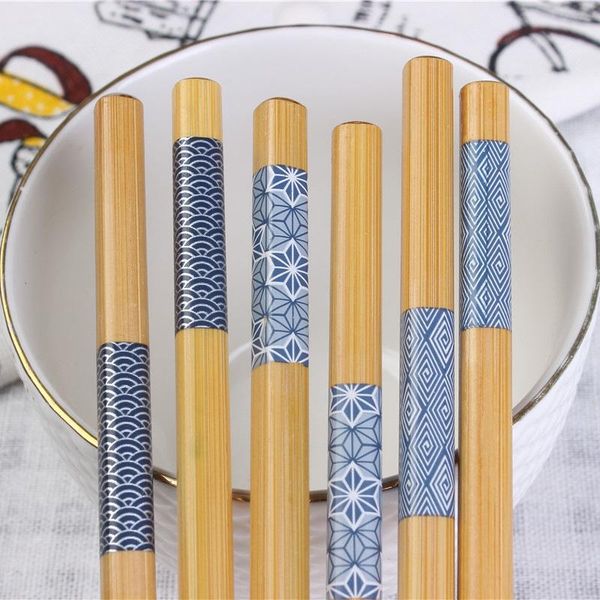 pair of japanese natural wood chopsticks puffer fish sushi blue pattern restaurant decoration bamboo
pair of japanese natural wood chopsticks puffer fish sushi blue pattern restaurant decoration bamboo