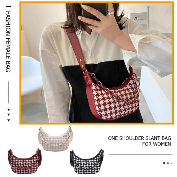 fashion exquisite shopping bag retro print shoulder messenger hobos ladies youth simple versatile bags
fashion exquisite shopping bag retro print shoulder messenger hobos ladies youth simple versatile bags
