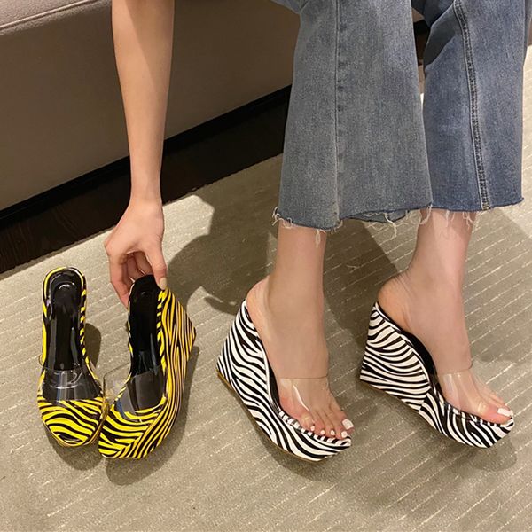 2021 new women slippers fashion peep toe ladies wedges heels sandals slippers shoes woman casual pvc heel slides female shoes, Black
2021 new women slippers fashion peep toe ladies wedges heels sandals slippers shoes woman casual pvc heel slides female shoes, Black