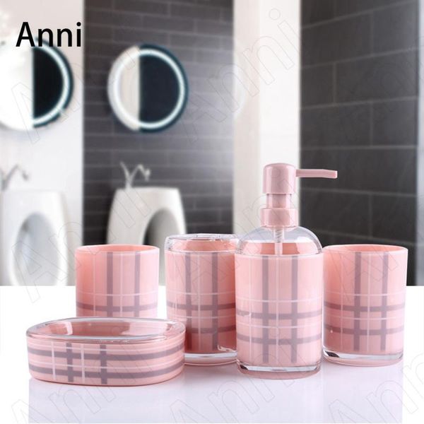 bath accessory set creative lines grass shower accessories european vintage british lattice decorative five piece bathroom home decoration
bath accessory set creative lines grass shower accessories european vintage british lattice decorative five piece bathroom home decoration