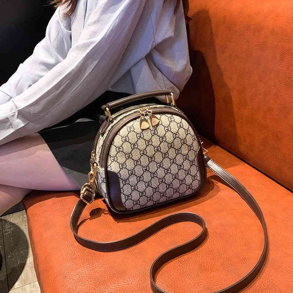 2022 factory outlet online small bag women's korean advanced sense versatile one shoulder bag messenger small round