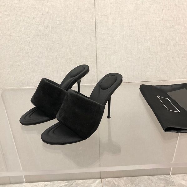 european and american style pink women's thin high-heeled slippers, leather outsole, complete packaging, size 35-42, Black
european and american style pink women's thin high-heeled slippers, leather outsole, complete packaging, size 35-42, Black