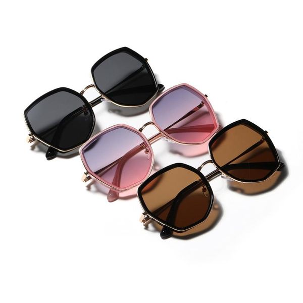 polygon sunglasses for women ac lenses copper leg 2021 box packing fast lx098, White;black
polygon sunglasses for women ac lenses copper leg 2021 box packing fast lx098, White;black