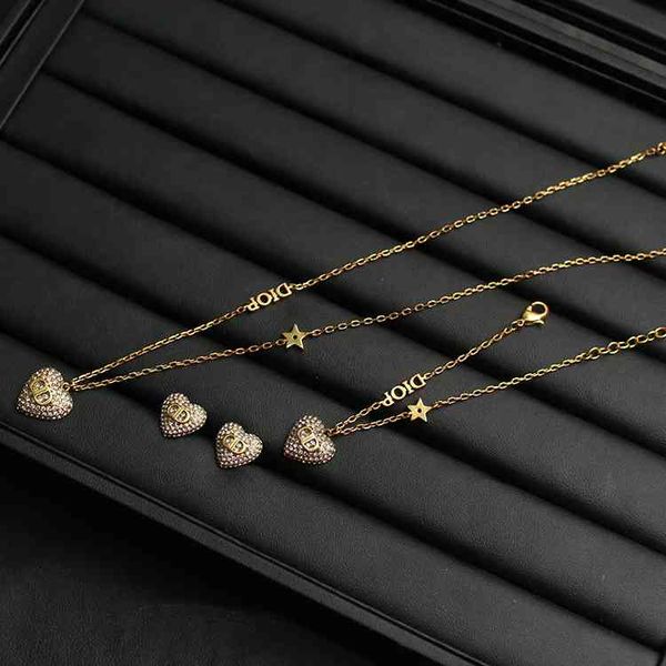 luxury designer fashion necklace d family's cd letter dijia net red bracelet female love sier needle full diamond earrings, Red;brown
luxury designer fashion necklace d family's cd letter dijia net red bracelet female love sier needle full diamond earrings, Red;brown