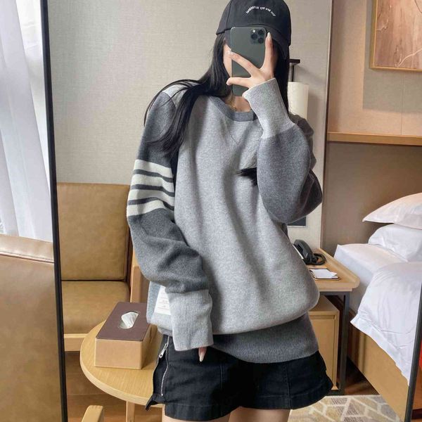 2021 autumn tide brand tb four bar stripe color blocking men's and women's casual knitted wool sports sweater, Black
2021 autumn tide brand tb four bar stripe color blocking men's and women's casual knitted wool sports sweater, Black