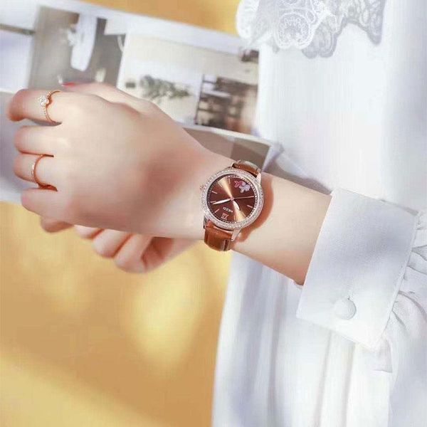 wristwatches hong kong famous watch kezzi women's leather strap three small pointer inlaid brick dial, Slivery;brown
wristwatches hong kong famous watch kezzi women's leather strap three small pointer inlaid brick dial, Slivery;brown