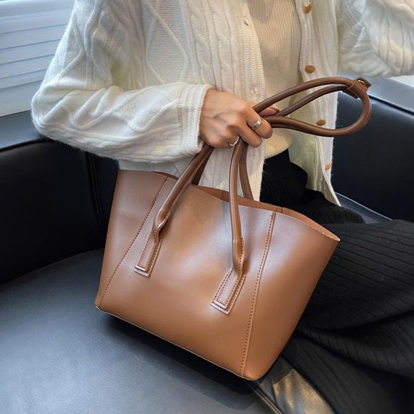 evening bags retro small pu leather designer handbag and purses for women 2021 winter fashion luxury trends brand travel simple shoulder bag
evening bags retro small pu leather designer handbag and purses for women 2021 winter fashion luxury trends brand travel simple shoulder bag