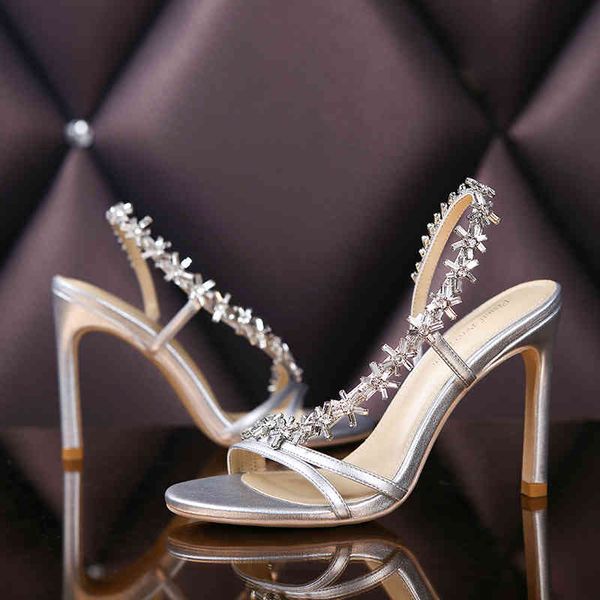 sandals summer 2021 fashion all-match crystal stiletto banquet sandals female size rhinestone flower wedding shoes, Black
sandals summer 2021 fashion all-match crystal stiletto banquet sandals female size rhinestone flower wedding shoes, Black