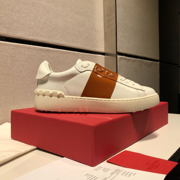 valentinno nwt designer pyramid shape rivet white graffiti shoes for men women casual luxury shoe flats sneaker big size many style0
valentinno nwt designer pyramid shape rivet white graffiti shoes for men women casual luxury shoe flats sneaker big size many style0