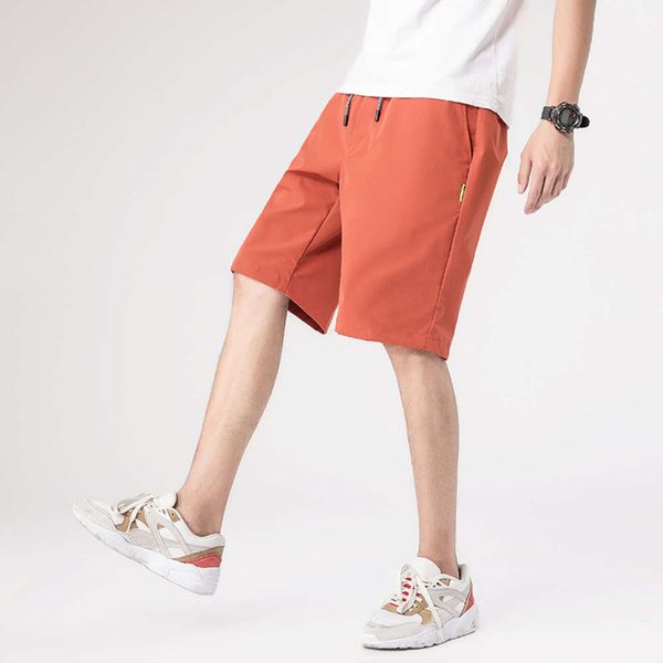 men's casual shorts 2020 summer korean trend loose solid color beach pants for men, White;black
men's casual shorts 2020 summer korean trend loose solid color beach pants for men, White;black