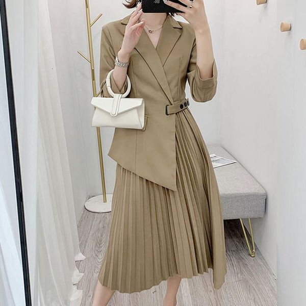 casual dresses blazer dress women suit jacket long sleeve pleated midi fashion spring autumn ladies office work wear elegant clothes, Black;gray
casual dresses blazer dress women suit jacket long sleeve pleated midi fashion spring autumn ladies office work wear elegant clothes, Black;gray