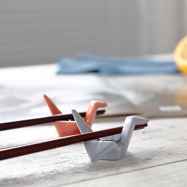 chopsticks 1pcs ceramics racks paper cranes origami spoon forks rest holder shooting props
chopsticks 1pcs ceramics racks paper cranes origami spoon forks rest holder shooting props