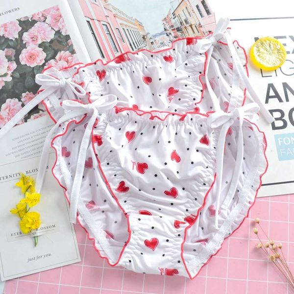 japan ruffle girls cute underwear kawaii dots heart seamless panties for women cotton briefs female lingerie, Black;white
japan ruffle girls cute underwear kawaii dots heart seamless panties for women cotton briefs female lingerie, Black;white