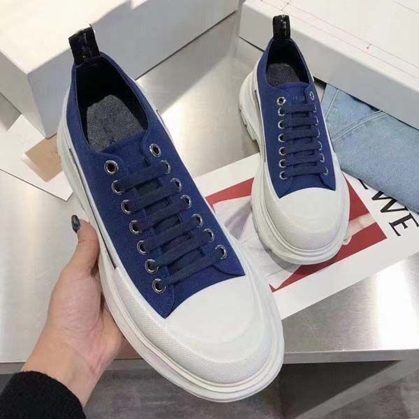 casual shoes classic canvas women men sneakers round head lace up vacuum flat shoe size 35-44 with box, Black
casual shoes classic canvas women men sneakers round head lace up vacuum flat shoe size 35-44 with box, Black