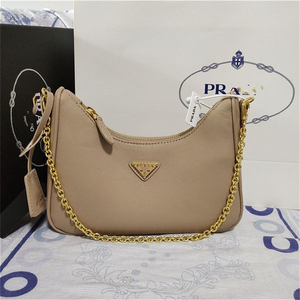 new hobo three one full leather underarm bag triangular standard gold chain single shoulder messenger club handbags
new hobo three one full leather underarm bag triangular standard gold chain single shoulder messenger club handbags