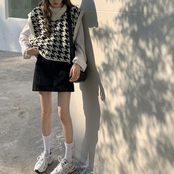 houndstooth vest women's knitted 2021 spring autumn loose sleeveless korean outdoor sweater waistcoat men's vests, Black;white
houndstooth vest women's knitted 2021 spring autumn loose sleeveless korean outdoor sweater waistcoat men's vests, Black;white