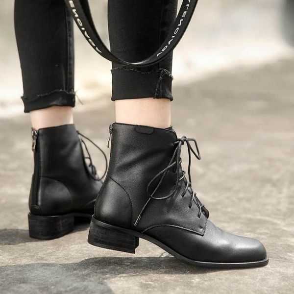 boots boots, winter women's british style, painted and spring autumn single handsome short, Black
boots boots, winter women's british style, painted and spring autumn single handsome short, Black