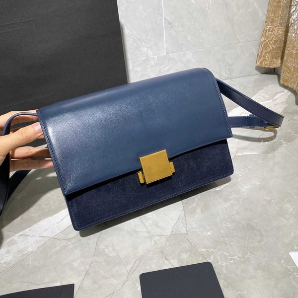 womens luxury designer leather bags fashion and comfortable chain shoulder messenger bag handbag 0425
womens luxury designer leather bags fashion and comfortable chain shoulder messenger bag handbag 0425