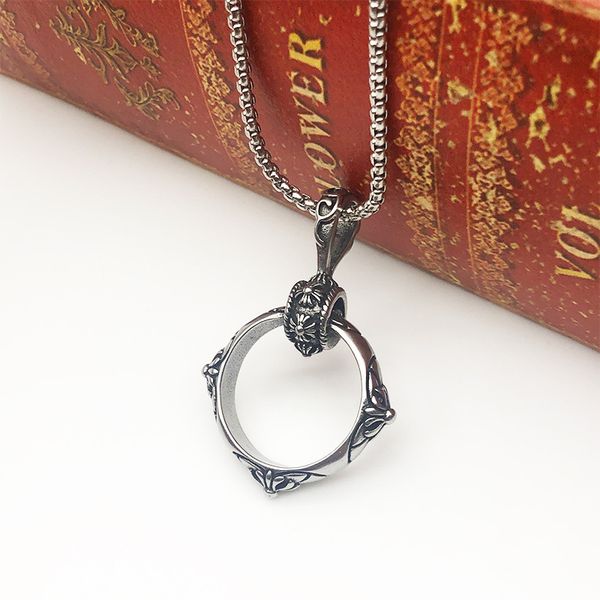 classic crosin ch titanium casting croquet with round pendant, crusader flower necklace, fashionable men's and women's stainless s
classic crosin ch titanium casting croquet with round pendant, crusader flower necklace, fashionable men's and women's stainless s