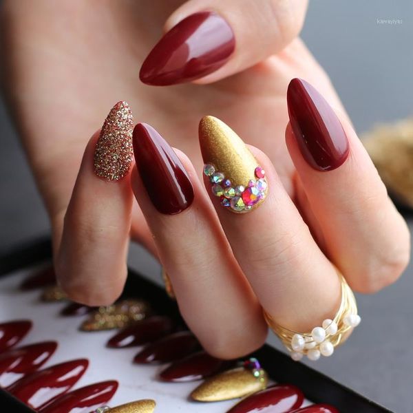 stiletto false nails medium almond art salon glossy fake shiny golden glitter crystal diamond1, Red;gold
stiletto false nails medium almond art salon glossy fake shiny golden glitter crystal diamond1, Red;gold