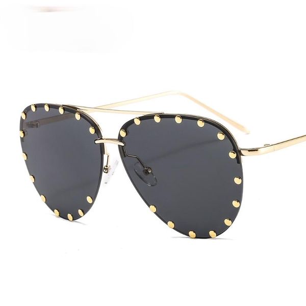 sunglasses ladies metal rivet pilot women luxury personality men sun glasses designer eyewear shades uv400 oversize vintage, White;black
sunglasses ladies metal rivet pilot women luxury personality men sun glasses designer eyewear shades uv400 oversize vintage, White;black