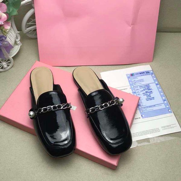 women vintage mary jane leather slippers with pearl chain summer luxurys designers shoes stitching classic black and white toe cap women
women vintage mary jane leather slippers with pearl chain summer luxurys designers shoes stitching classic black and white toe cap women