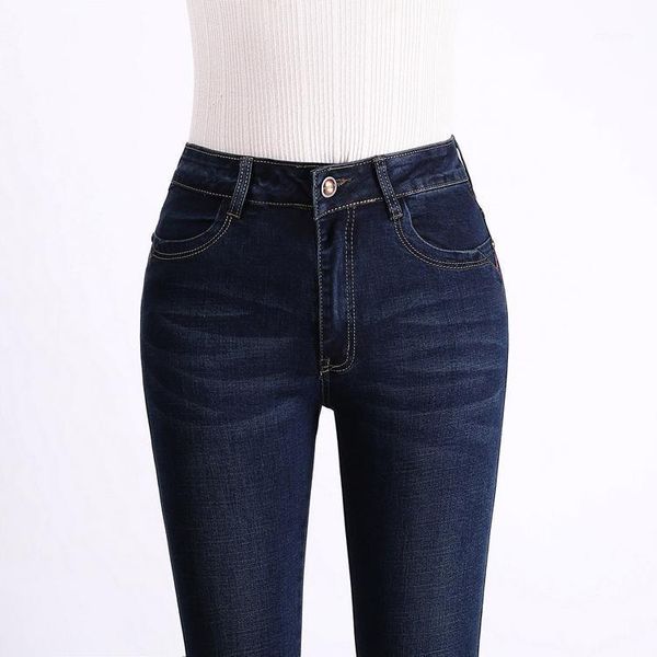 spring high waist stretch thin pants middle-aged women's large size straight jeans, Blue 
spring high waist stretch thin pants middle-aged women's large size straight jeans, Blue