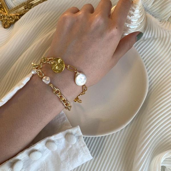 charm bracelets chic niche design retro golden exquisite portrait chain pearl for women plating exaggerated bracelet woman wholesale, Golden;silver
charm bracelets chic niche design retro golden exquisite portrait chain pearl for women plating exaggerated bracelet woman wholesale, Golden;silver