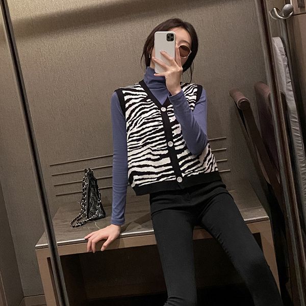 zebra knitted women's vt cardigan autumn and winter 2021 external sweater net red versatile vt fashion, Black;white
zebra knitted women's vt cardigan autumn and winter 2021 external sweater net red versatile vt fashion, Black;white