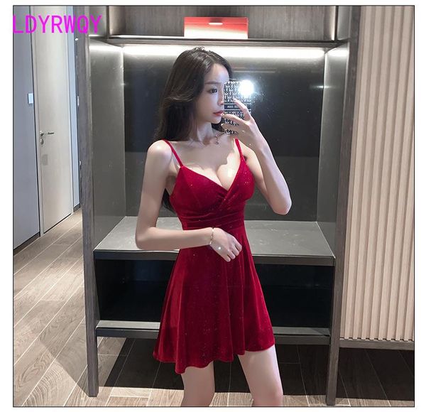 women's sling low-cut slim-fit fashion all-match bag hips exposed chest dress polyester velvet office lady sleeveless casual dresses, Black;gray
women's sling low-cut slim-fit fashion all-match bag hips exposed chest dress polyester velvet office lady sleeveless casual dresses, Black;gray