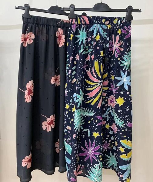 skirts women skirt 2021 french spring and summer high waist slim fresh 100% silk print, Black
skirts women skirt 2021 french spring and summer high waist slim fresh 100% silk print, Black