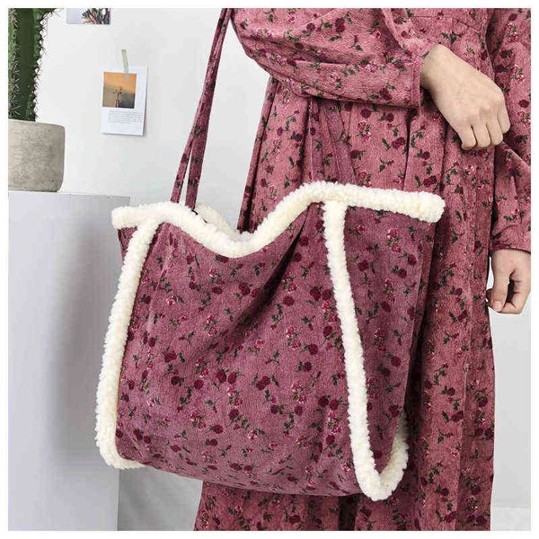 nxy shopping bags wholesale vintage girl rose flower embroidery plush stitching tote velvet lamb wool corduroy student shoulder 220128
nxy shopping bags wholesale vintage girl rose flower embroidery plush stitching tote velvet lamb wool corduroy student shoulder 220128